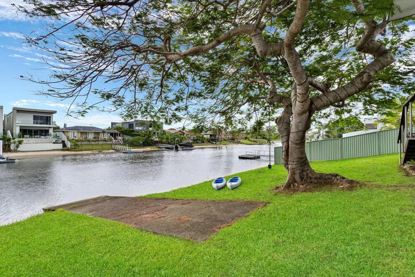 Mermaid Waters Waterfront Hideaway Gold Coast Australia